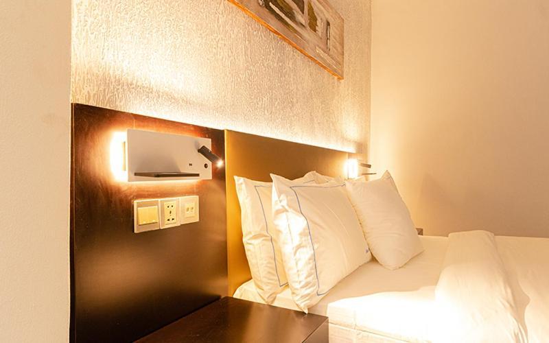 Hotel Le Figaro Douala Esterno foto