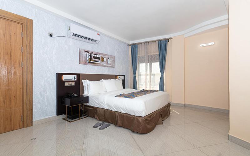 Hotel Le Figaro Douala Esterno foto