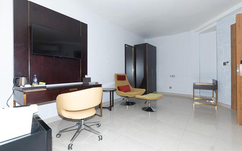 Hotel Le Figaro Douala Esterno foto