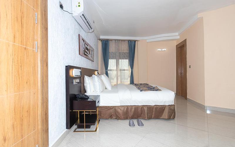 Hotel Le Figaro Douala Esterno foto