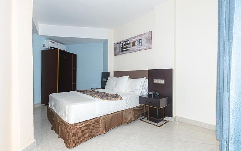 Hotel Le Figaro Douala Esterno foto