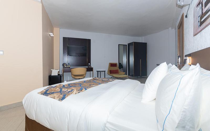 Hotel Le Figaro Douala Esterno foto