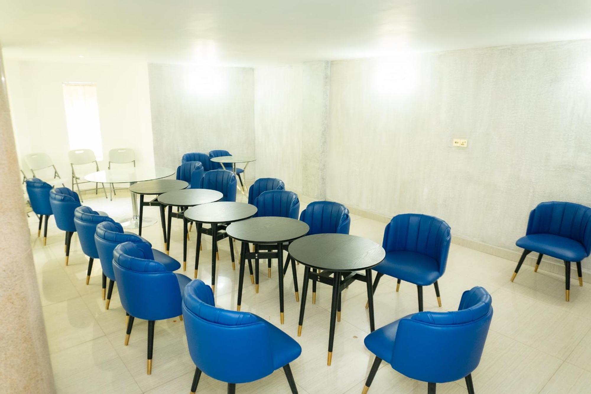 Hotel Le Figaro Douala Esterno foto