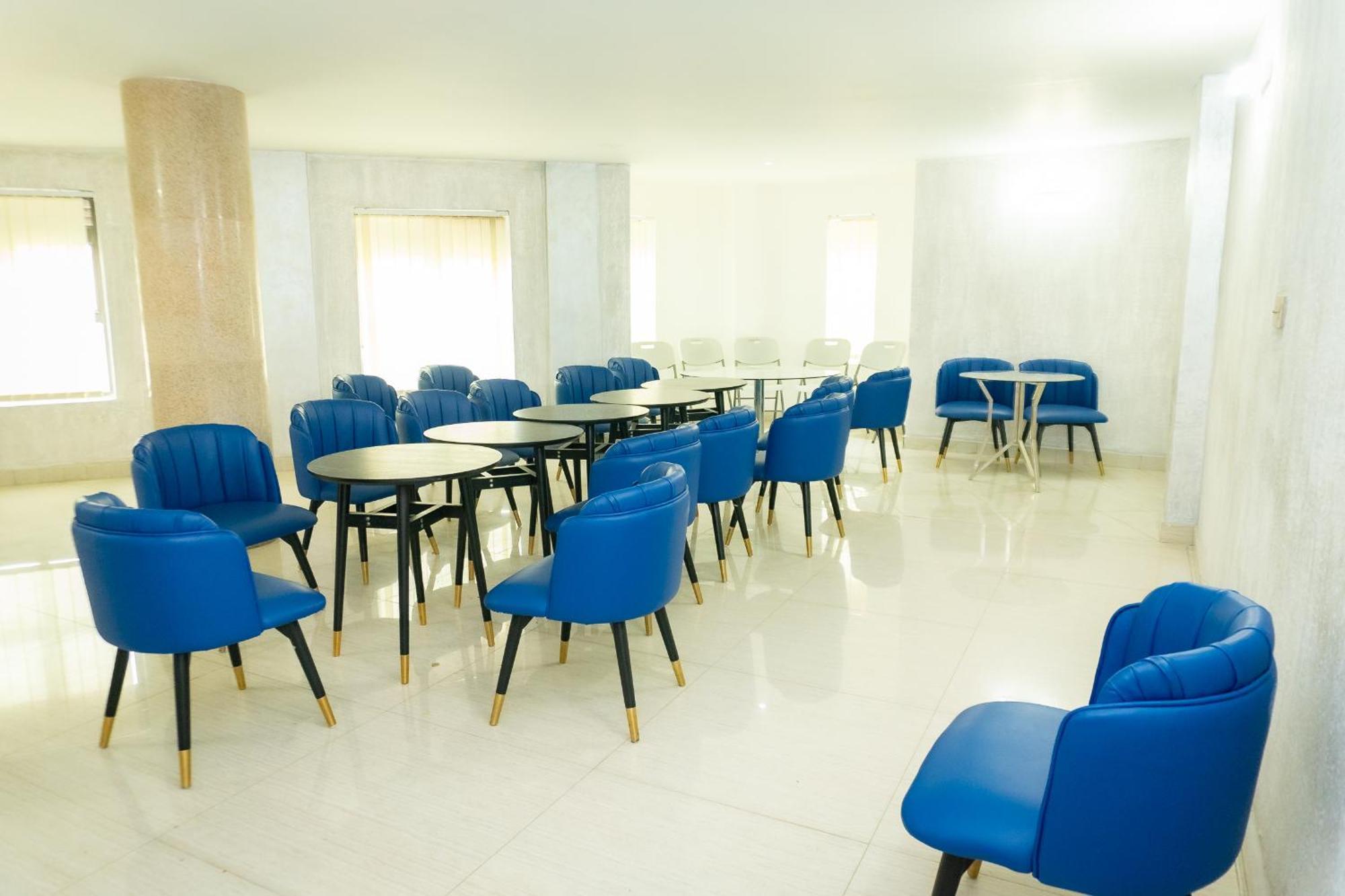 Hotel Le Figaro Douala Esterno foto