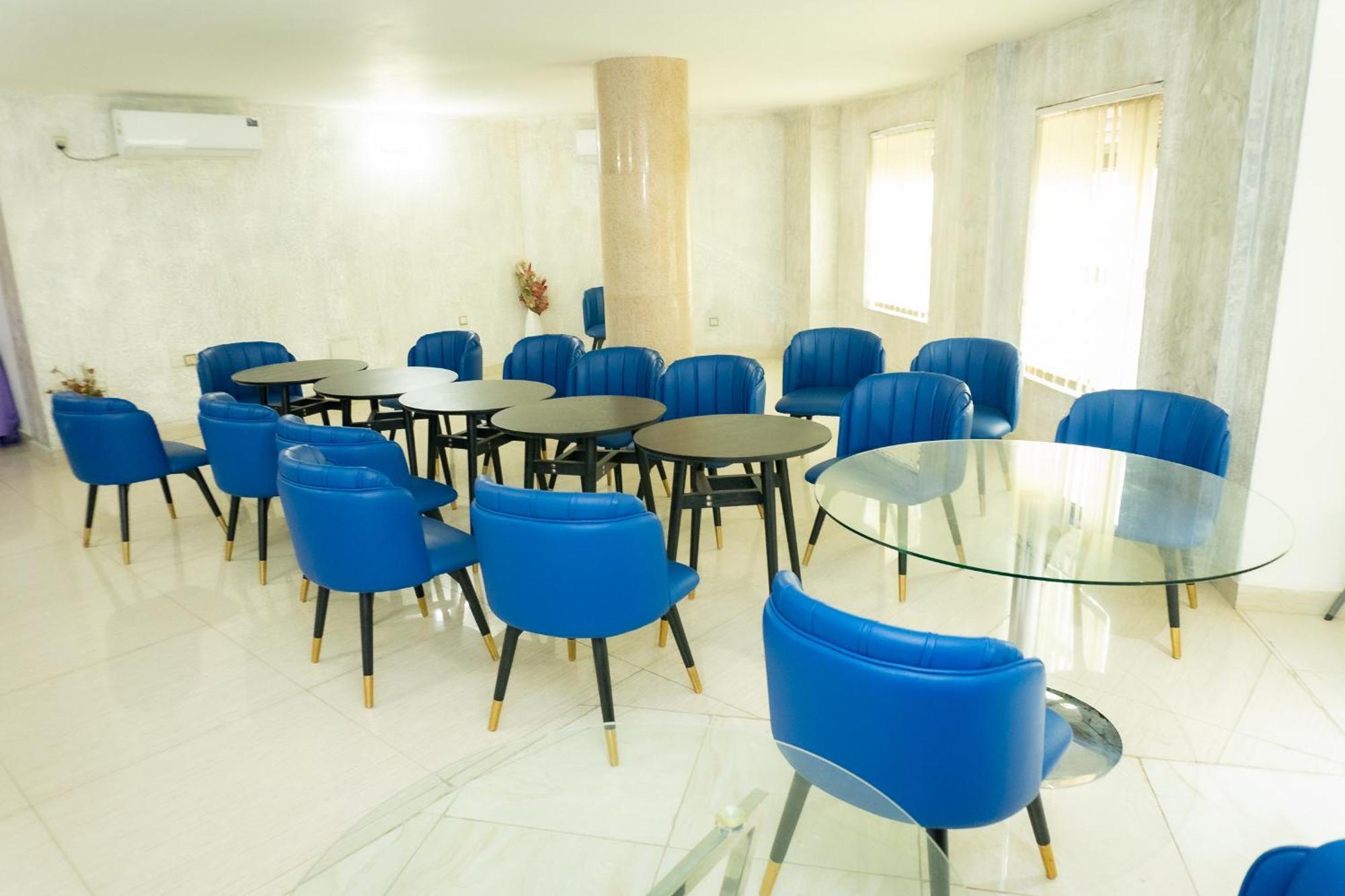 Hotel Le Figaro Douala Esterno foto