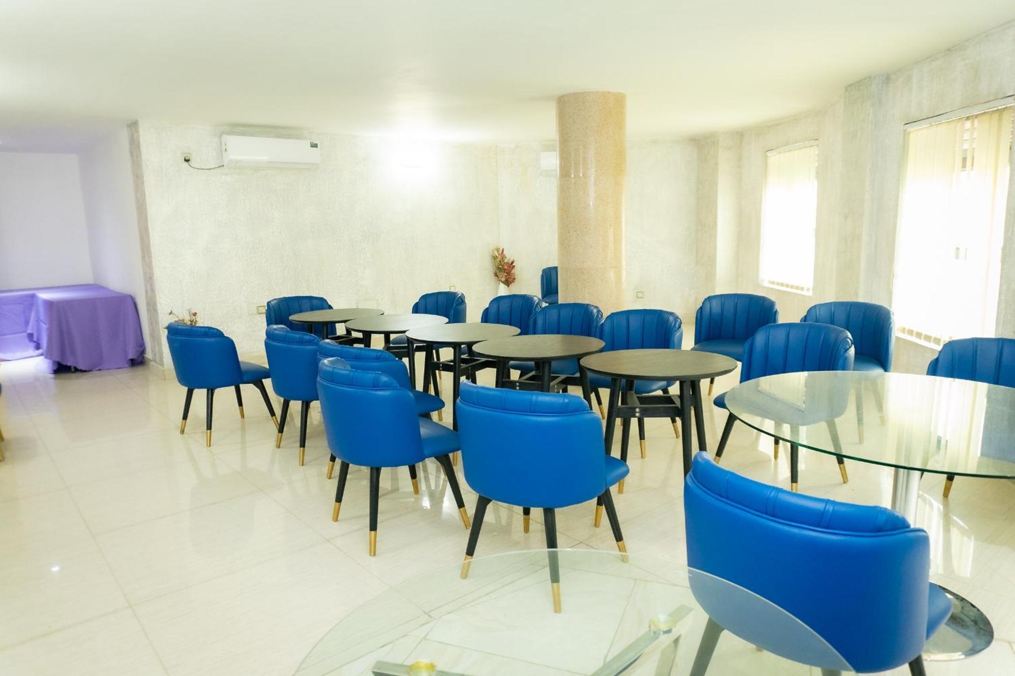 Hotel Le Figaro Douala Esterno foto